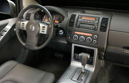 Интерьер Nissan Pathfinder